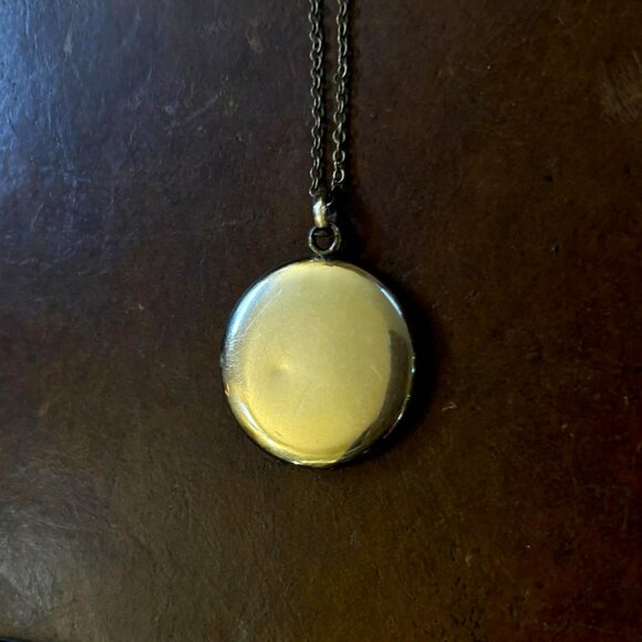 Vintage Bates and Bacon Gold Fill Locket Necklace Engraved Monogram GN Initials - Picture 9 of 10